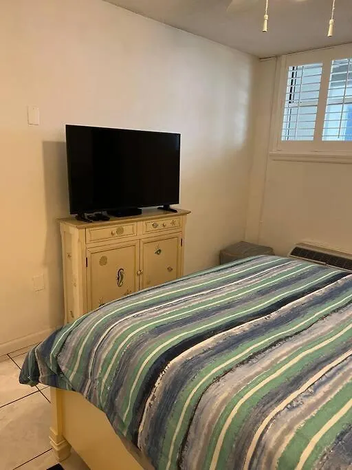 Apartment Direct Ocean Front View 1 Bedroom Open Pool Ocean J Daytona Beach